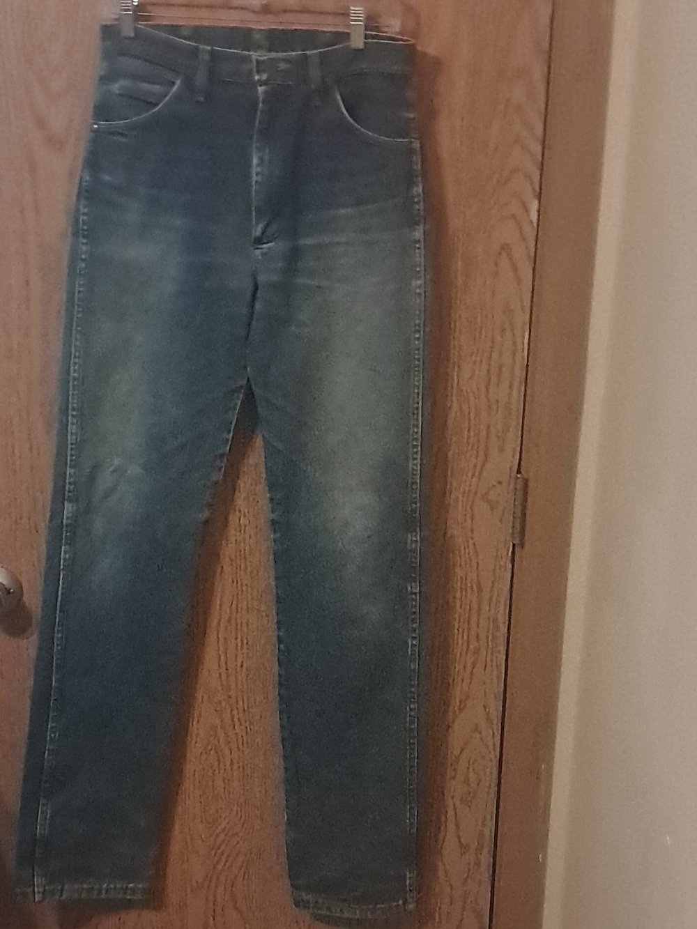 Wrangler Straight Fit Denim Jeans in Mid Blue 30×36
